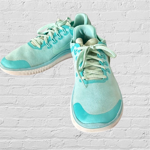 EUC! WOMEN’S NIKE FREE RN 2018 SUN ISLAND GREEN - Picture 5 of 9